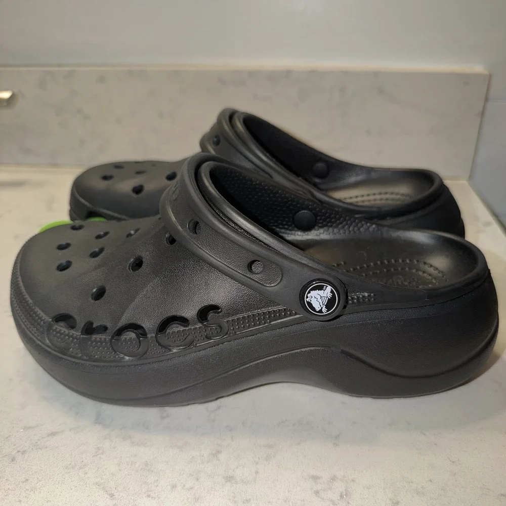 Crocs Women's Platform Shoes Baya Platform Clogs, Platform Shoes for Women sz 7
